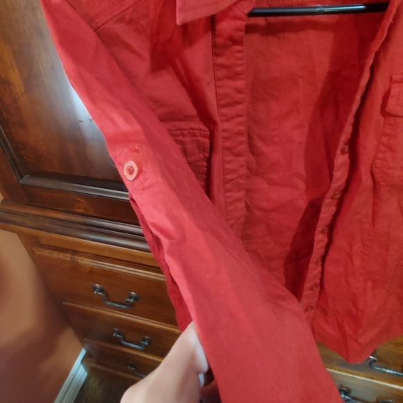 3 button up blouses - Picture 3 of 8